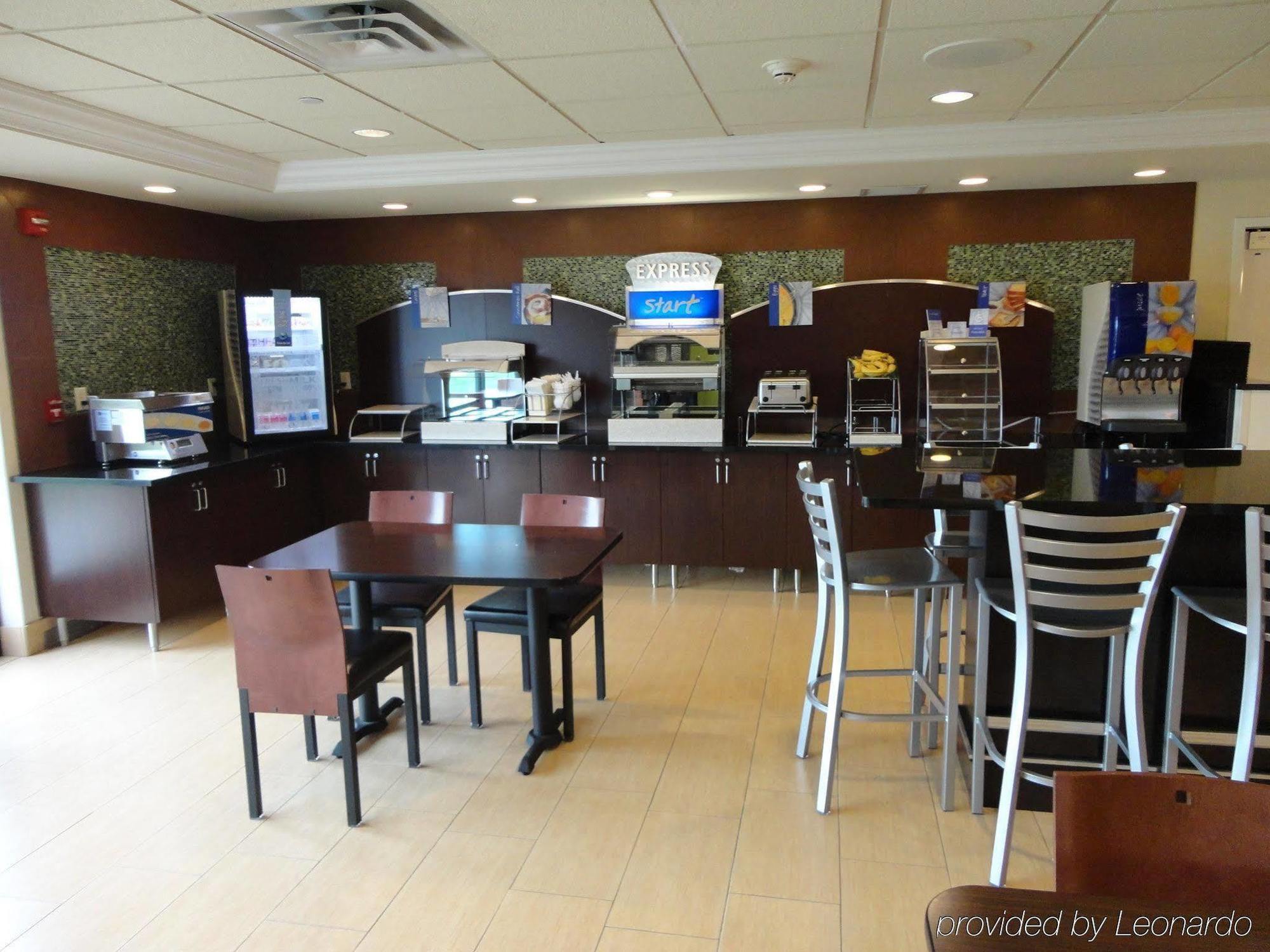 Holiday Inn Express Hotel & Suites Rogers By Ihg Eksteriør bilde