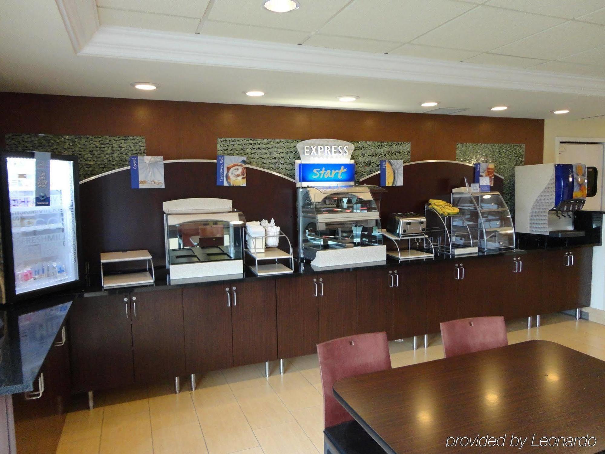 Holiday Inn Express Hotel & Suites Rogers By Ihg Eksteriør bilde